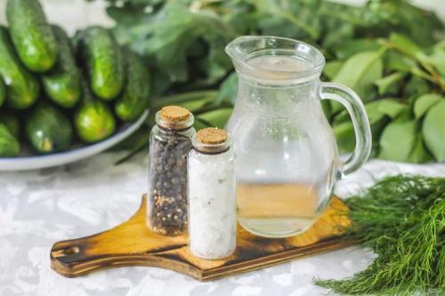 Какие ингредиенты нужны для приготовления маринада для огурцов на зиму. 15 быстрых рецептов рассола для огурцов на зиму