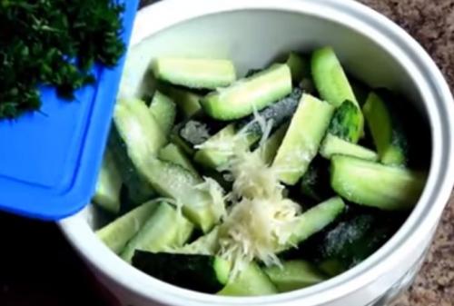 Нашла рецепт маринованных огурцов. Маринованные огурцы быстрого приготовления с уксусом за 1 час