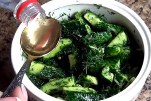 Сколько времени нужно на приготовление барских огурцов без сахара и уксуса. Маринованные огурцы быстрого приготовления с уксусом за 1 час