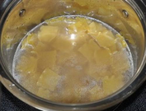 Как варить казы на Бешбармак. Бешбармак из конины