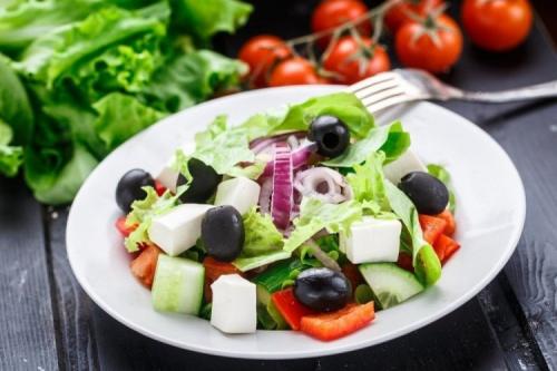 Можно ли использовать огурцы без сахара в качестве начинки для салатов. 20 рецептов блюд из огурцов, которые хочется готовить снова и снова