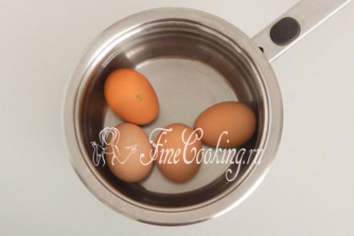 Салат с копченой курицей и помидорами. Ингредиенты: