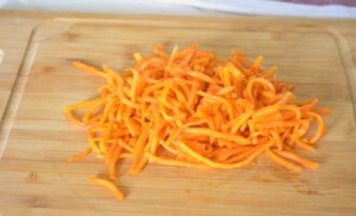 Салат с копченой курицей огурцом кукурузой. Салат с копченой курицей и кукурузой – 8 пошаговых рецептов приготовления