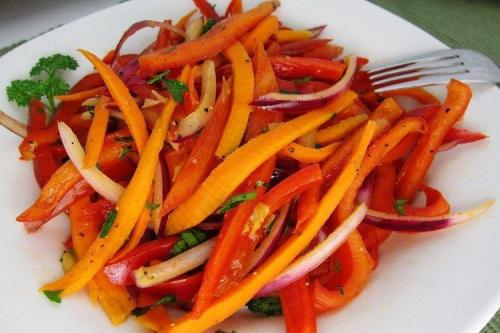 20 быстрых и вкусных салатов с болгарским перцем