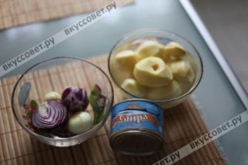 Пирожки с картошкой и рыбными консервами. Рецепт 1: рыбный пирог с картошкой (пошаговые фото)