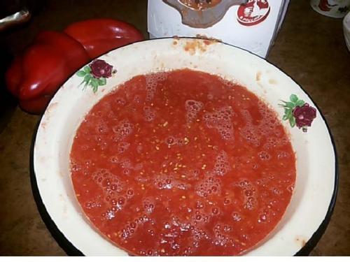 Лечо пальчики оближешь с чесноком. Лечо «Пальчики оближешь» из болгарского перца с помидорами, морковью, луком