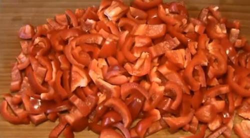 Лечо из помидор, перца, моркови лука. Лечо из помидор, перца, моркови и лука на зиму – рецепты «Пальчики оближешь»