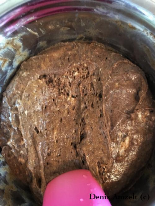 Чисто ржаной хлеб на закваске. 100% ржаной заварной хлеб на закваске.