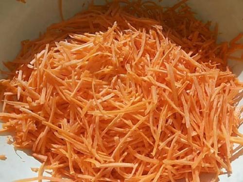 Лечо из перца и помидоров с чесноком и луком. Лечо «Пальчики оближешь» из болгарского перца с помидорами, морковью, луком