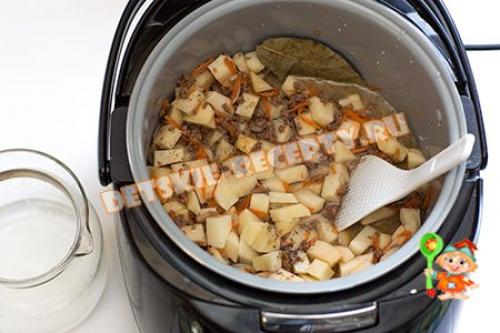 Тушеная картошка с фаршем в мультиварке. Картошка с фаршем в мультиварке