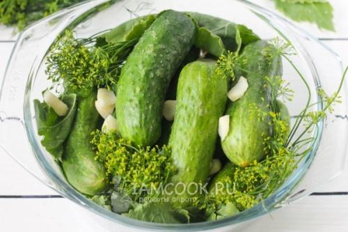 Хрустящие маринованные огурцы на зиму: простой рецепт с проверенными советами 04 Хрустящие маринованные огурцы на зиму: простой рецепт с проверенными советами 04