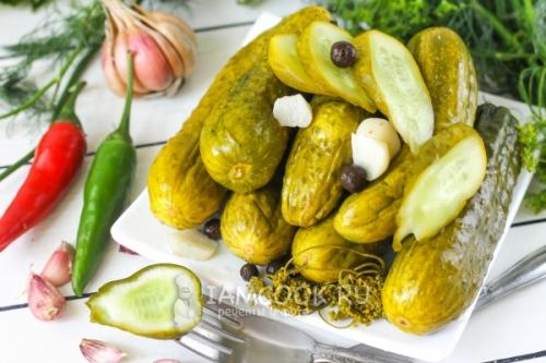 Хрустящие маринованные огурцы на зиму: простой рецепт с проверенными советами 08 Хрустящие маринованные огурцы на зиму: простой рецепт с проверенными советами 08