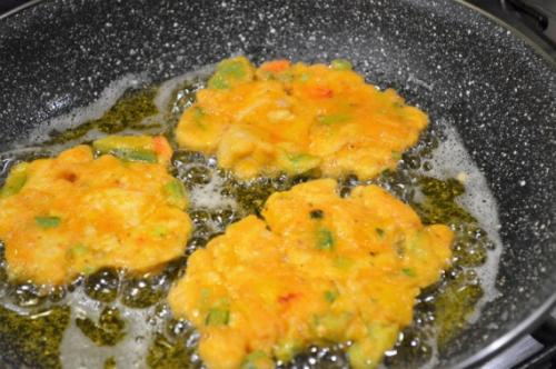 Куриные оладьи с болгарским перцем