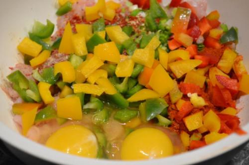 Куриные оладьи с болгарским перцем