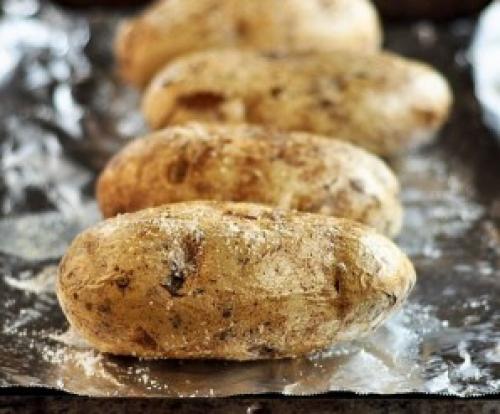 Запеченный картофель в мультиварке в фольге. Картошка в фольге в мультиварке