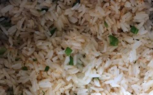 Расстегаи с консервированной рыбой. Расстегаи с консервированной сайрой — фото рецепт