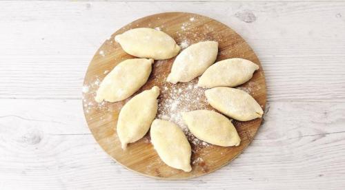 Открытые пирожки со скумбрией. Как приготовить пирог со скумбрией – 7 рецептов 04 Открытые пирожки со скумбрией. Как приготовить пирог со скумбрией – 7 рецептов 04