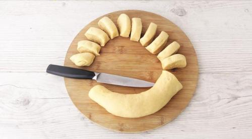 Открытые пирожки со скумбрией. Как приготовить пирог со скумбрией – 7 рецептов 03 Открытые пирожки со скумбрией. Как приготовить пирог со скумбрией – 7 рецептов 03