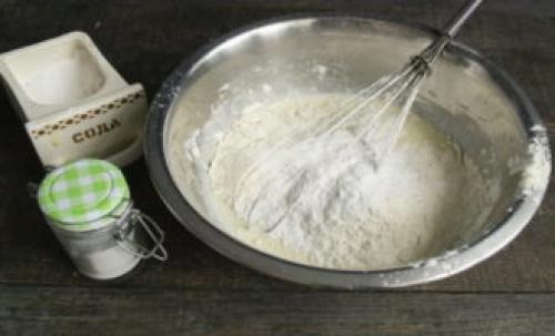 Пирог со скумбрией без дрожжей. Пирог из скумбрии — рецепты