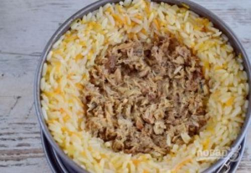 Рисовый пирог со скумбрией