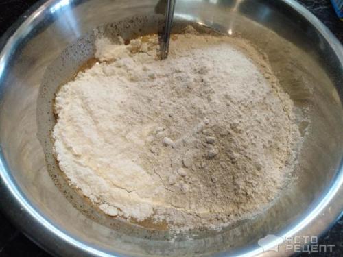 Серый Хлеб на закваске с медом и кориандром.. Рецепт: Хлеб ржаной на закваске с изюмом и кориандром - и мёдом в духовке