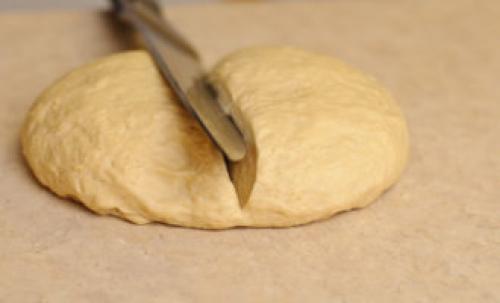 Пирог с рисом и рыбой консервой. Пирог с рисом и рыбными консервами