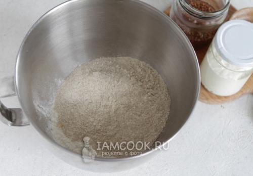 Серый льняной хлеб на пшеничной закваске: полезный и вкусный рецепт 02