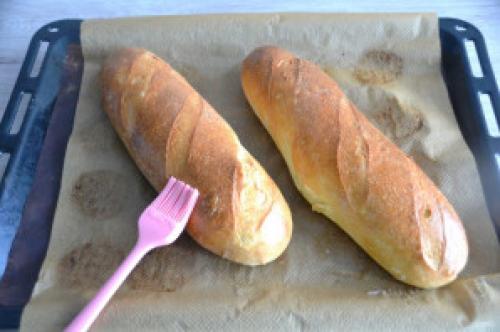 Какие особенности приготовления серых батонов на закваске. Батон на закваске