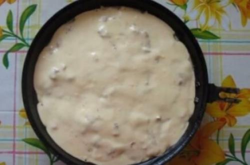 Заливной пирог с рыбой и рисом на майонезе. Заливной пирог с рыбными консервами на кефире в духовке