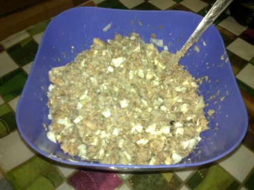 Расстегаи с консервой и рисом. Расстегай с рыбными консервами рецепт с фото