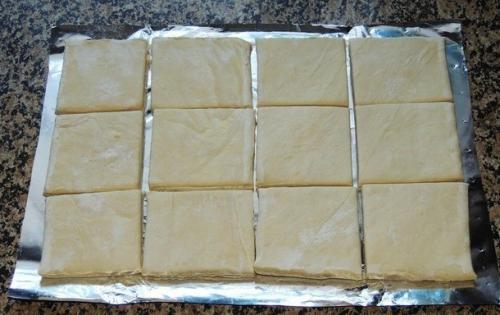 Расстегай с рыбой из слоеного теста. Рецепт приготовления