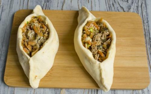 Расстегай с рыбой треугольником. Рецепт домашних расстегаев с мясом