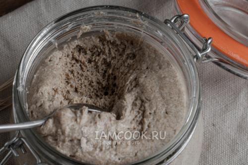 Серый хлеб на ржаной закваске с льняными семечками: полезный и вкусный выбор 19 Серый хлеб на ржаной закваске с льняными семечками: полезный и вкусный выбор 19