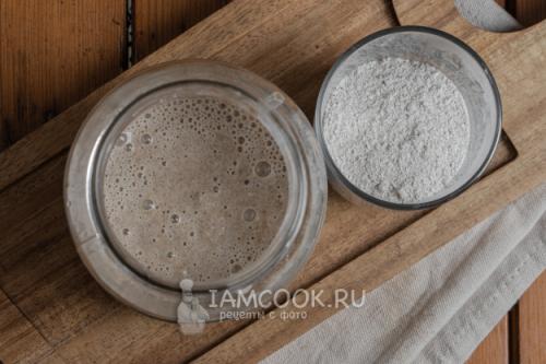 Серый хлеб на ржаной закваске с льняными семечками: полезный и вкусный выбор 15 Серый хлеб на ржаной закваске с льняными семечками: полезный и вкусный выбор 15