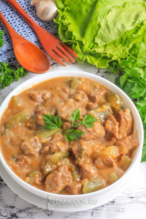 Шаг за шагом: как приготовить вкусный гуляш с солеными огурцами по-крестьянски 08 Шаг за шагом: как приготовить вкусный гуляш с солеными огурцами по-крестьянски 08