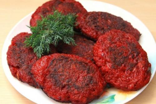 С какими гарнирами и соусами лучше подавать шашлык из отбивной свинины с беконом. 20 гарниров к свинине, которые разнообразят твой рацион