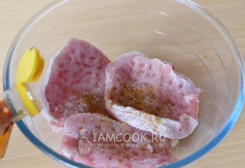 Сочный шашлык из отбивной свинины с хрустящим беконом: лучший рецепт для гриля 23