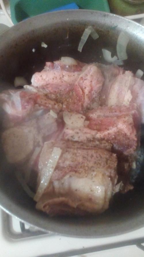 Какие виды грибов подходят лучше всего к говяжьим ребрышкам. Жаркое из говяжьих рёбер с грибами