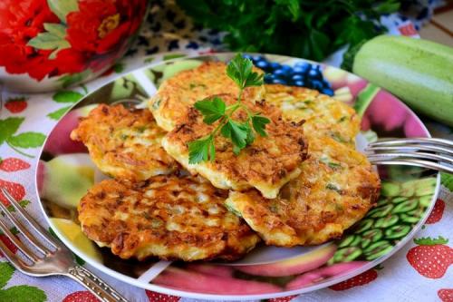 Как приготовить картофельные оладьи. 20 простых рецептов картофельных оладий