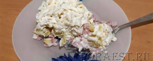 Салат с копченой курицей и огурцом соленым. Салаты с копчёной курицей: простые и вкусные рецепты