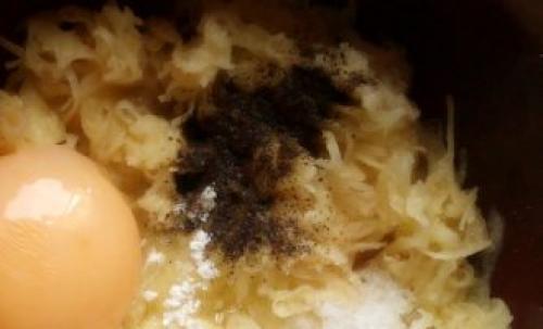 Что такое драники с мачанкой. Мачанка с драниками