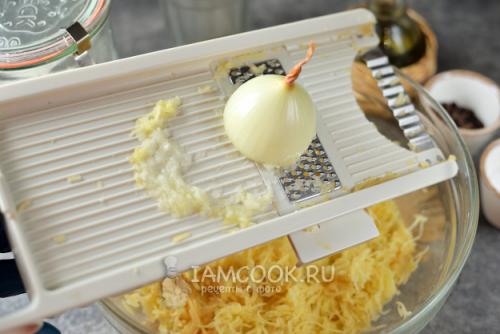 Белорусские драники с мачанкой: рецепт и история 07 Белорусские драники с мачанкой: рецепт и история 07