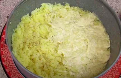 Салат с копченой курицей и огурцом соленым. Салаты с копчёной курицей: простые и вкусные рецепты