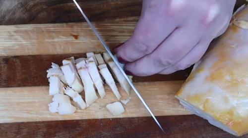 Салат из копченой курицы за 30 минут. Салат с копченой курицей — 14 очень вкусных и простых рецептов