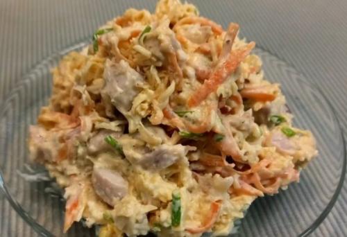 Салат с копченой курицей и корейской морковью и яйцом. Салат с копченой курицей и морковью по-корейски. 5 простых рецептов на каждый день и праздник