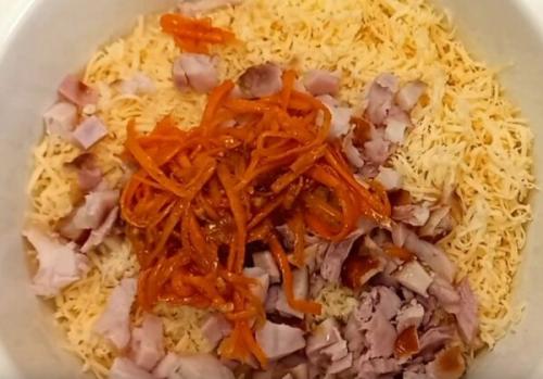 Салат с копченой курицей и корейской морковью и яйцом. Салат с копченой курицей и морковью по-корейски. 5 простых рецептов на каждый день и праздник