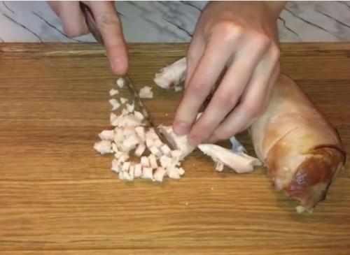 Салат с копченой курицей и корейской морковью и болгарским перцем. Салат с копченой курицей и корейской морковью: Очень вкусные рецепты  приготовления 