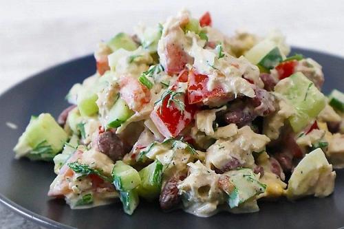 Салат с копченой курицей и корейской морковью и фасолью. 20 самых вкусных салатов с курицей и фасолью