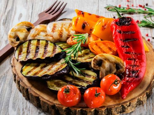 Можно ли приготовить овощи гриль в микроволновке без специальной посуды. Как вкусно приготовить овощи на гриле. Рецепты в духовке, сковороде пошагово с фото