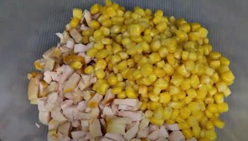 20 быстрых салатов с копченой курицей и корейской морковью. Классика